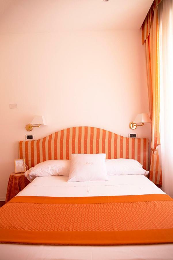 Small Single Room,1002132156:JPEG